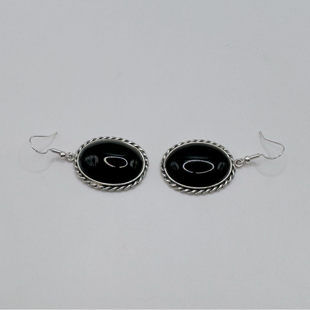 VINTAGE Navajo Oval Onyx & Sterling Silver Dangle Earrings - Picture 7 of 15